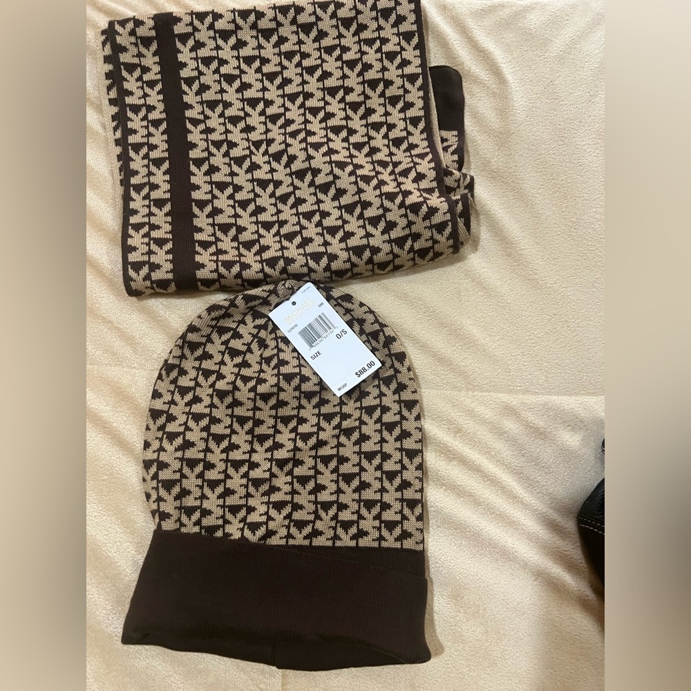 NWT Michael Kors scarf and matching hat